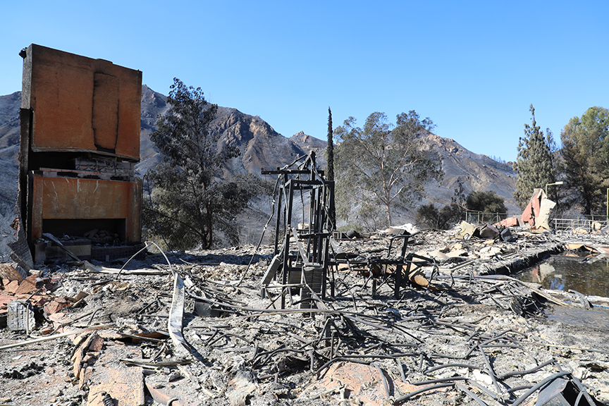 Home Destroyed in Woolsey Fire_web